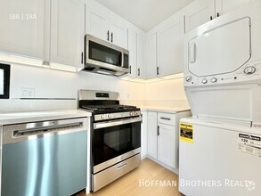 Building Photo - 2818 1/2 S Sycamore Ave-