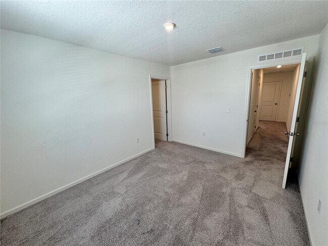 Building Photo - 2110 Kansas Rd