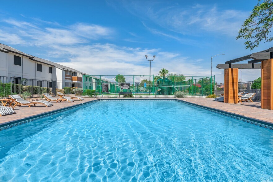Tides on Spencer 4801 Spencer St Las Vegas NV 89119 Apartment Finder