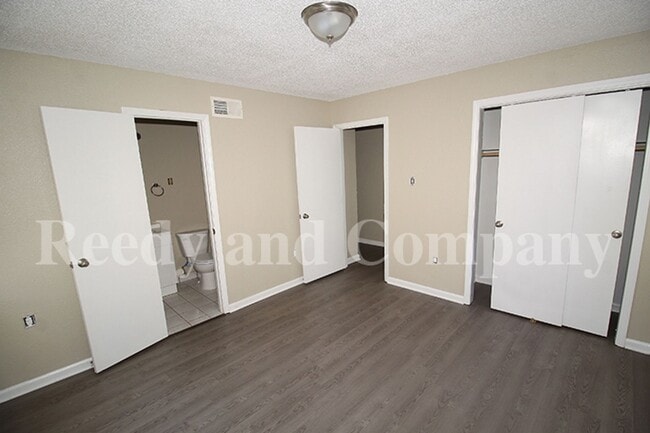 Building Photo - 4780 Hillbrook Rd