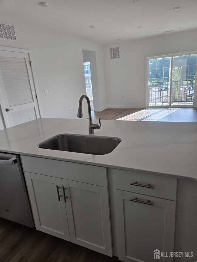 Building Photo - 28211 Radford Ct