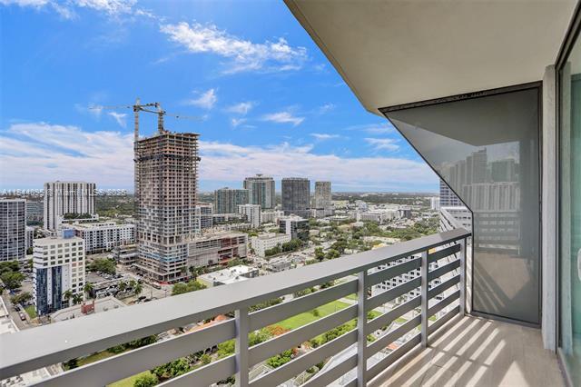 Building Photo - 460 NE 28th St