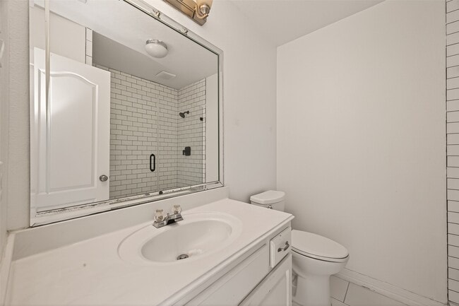 Building Photo - 5217 Blossom St