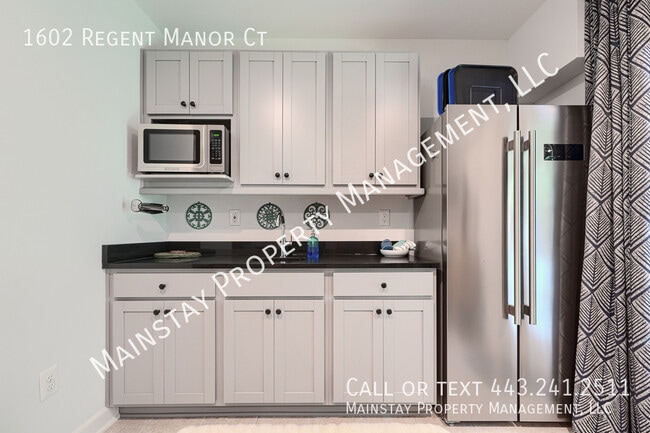 Building Photo - 1602 Regent Manor Ct