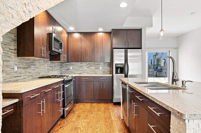 Building Photo - $4,015.95 with $300 Off The First Month's Rent, 3 Beds - 3.5 Baths, Single-Family Home in Denver ...