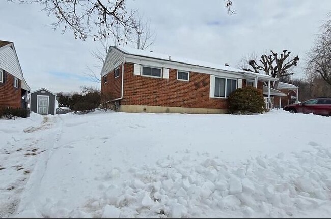 Building Photo - 2463 S Lumber St