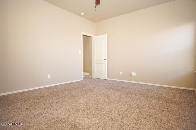 Building Photo - 12945 Hueco Hill Dr