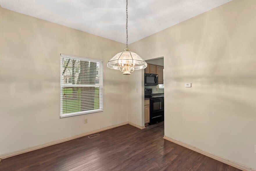 Building Photo - 7811 Waggoner Chase Blvd