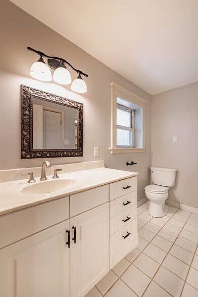 Building Photo - 8859 Rock Forest Dr