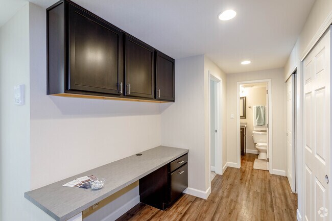 2BR, 1BA - 875 SF - Convenient Living near Historic Humboldt District!