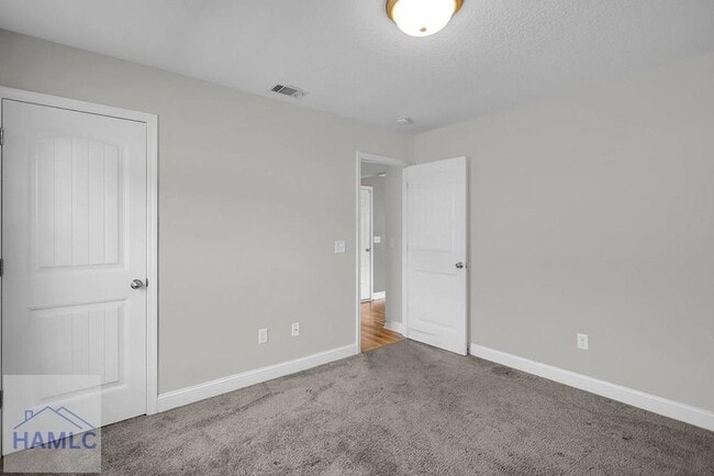 Building Photo - 721 Highgrove Ct