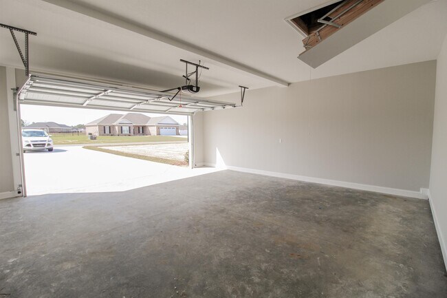 Building Photo - 116 Station Drive