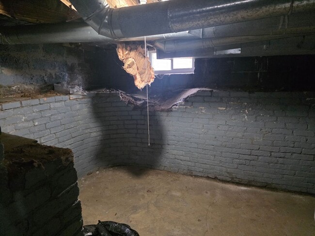 Building Photo - Recently Remodeled 2-Bedroom, 2-Bathroom Home – $1,100/Month - Accepting Section 8