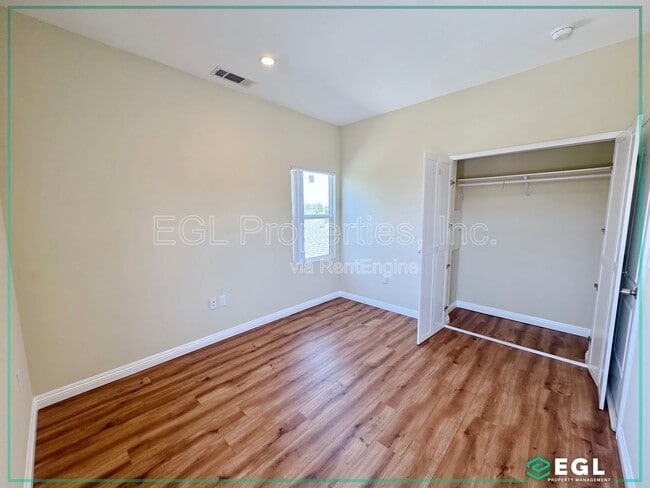 Building Photo - 4501 1/2 S Gramercy Pl