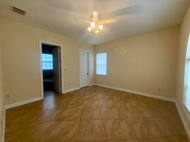 Building Photo - 12094 Citrus Grove Blvd