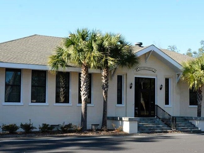 Building Photo - 1007 Autumns Wood Cir E