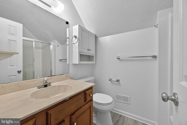 Building Photo - 1984 Cidermill Ln