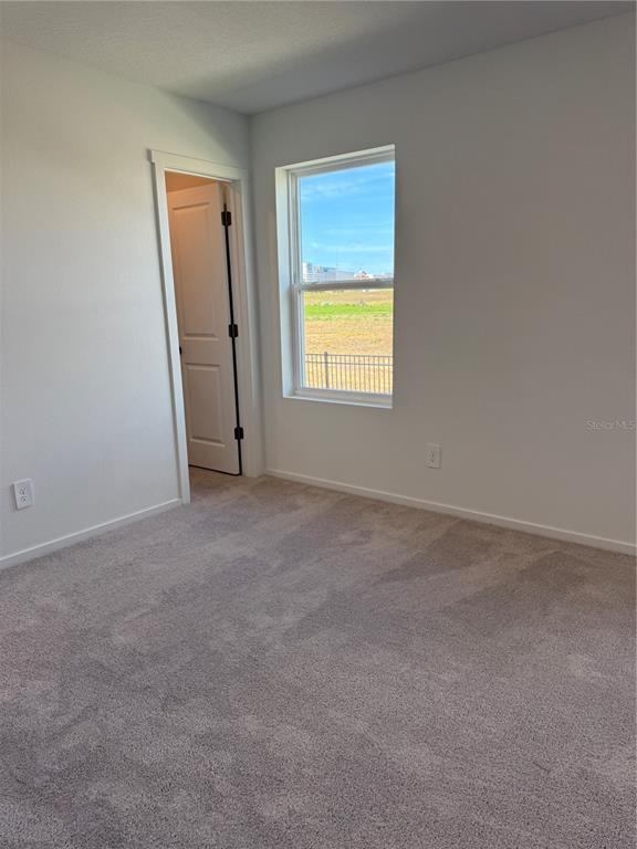 Building Photo - 868 Lynx St