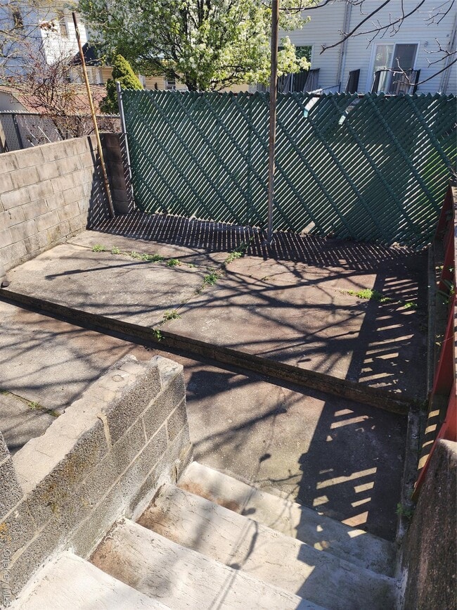 Building Photo - 11 Coonley Ct