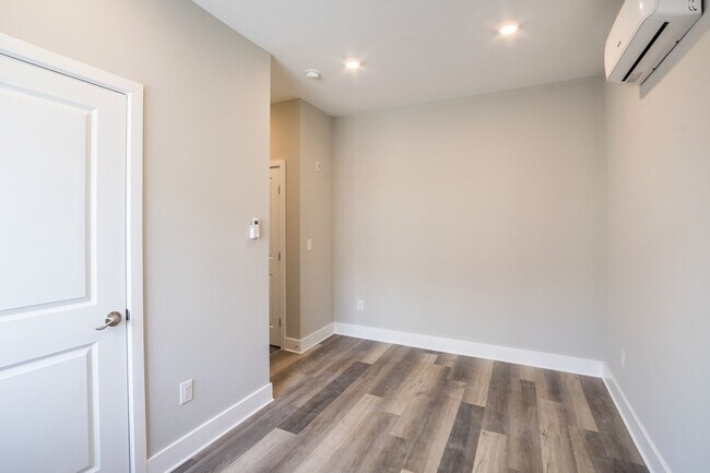 Building Photo - 1233 S 22nd St