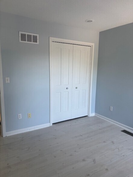 Bedroom 2 - 14908 Riggs St