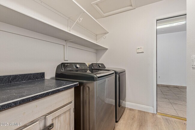 Building Photo - 15213 N 55th Way