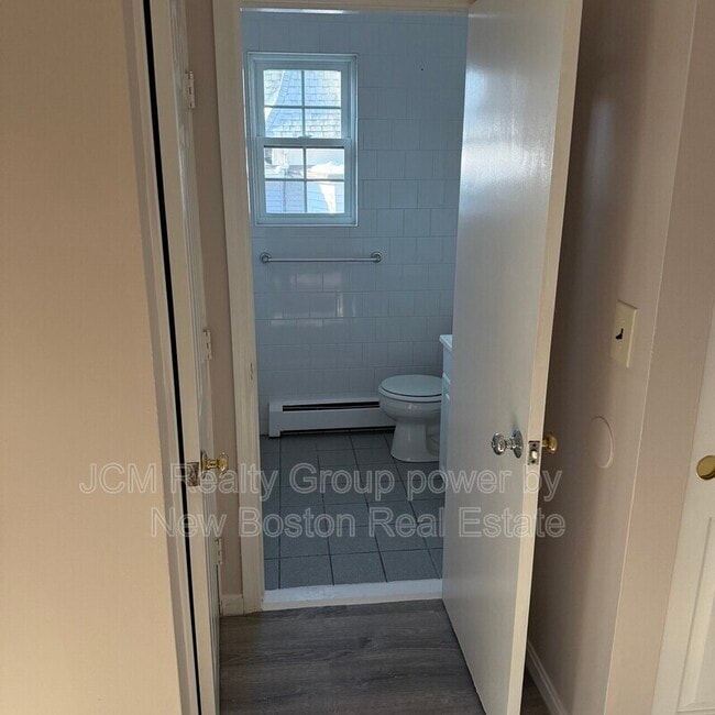 Building Photo - 509 Chatham St