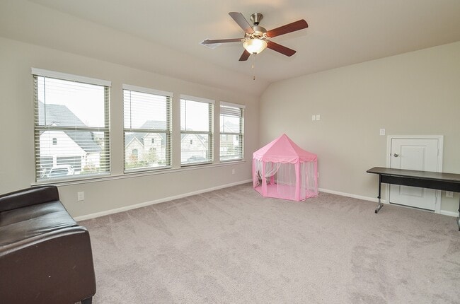 Building Photo - 3035 Dragonlet Ln