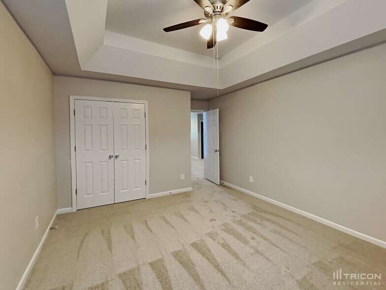 Building Photo - 1001 Southridge Dr