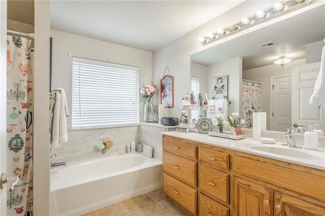 Building Photo - 4869 Del Aire Dr