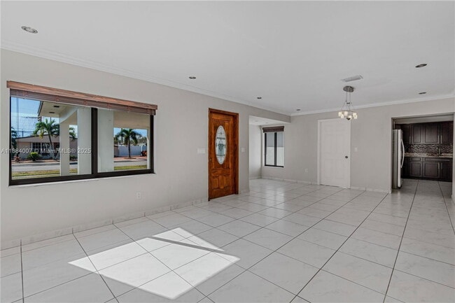 Building Photo - 1232 W 60th Terrace