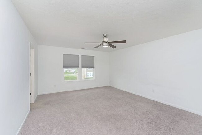 Building Photo - Awesome 5 Bedroom In Great McCordsville Lo...