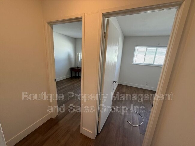 Building Photo - 11086 El Amarillo Ave