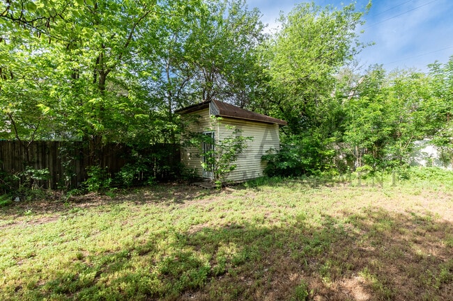 Building Photo - 719 S Glenn St