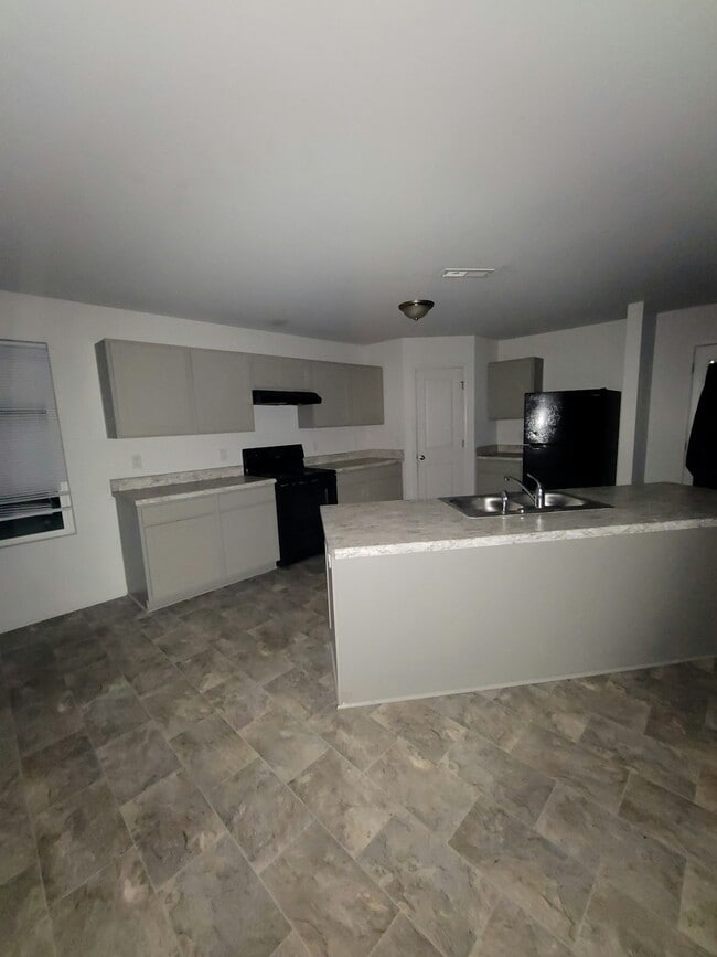 Building Photo - 285 Riley Wy