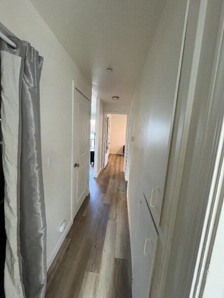 Building Photo - 1130 E 51st St