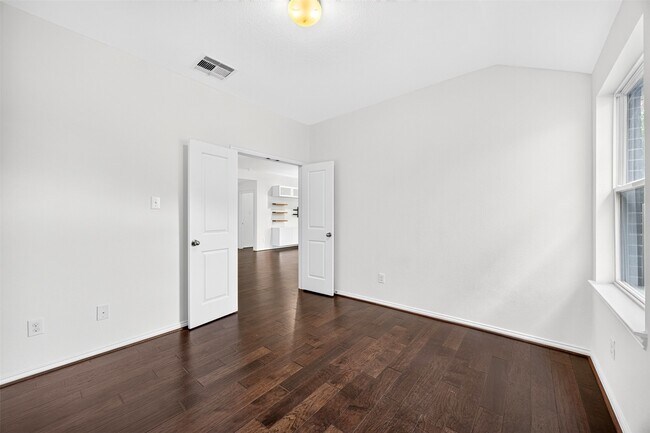 Building Photo - 16131 Sommerall Creek Ln