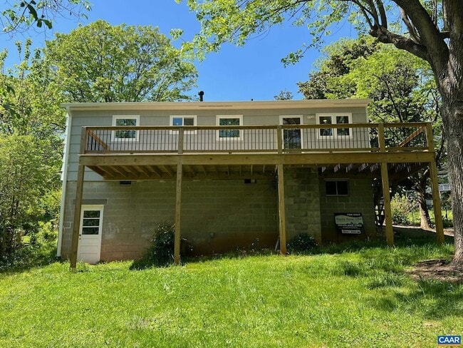 Building Photo - 1410 Monticello Rd