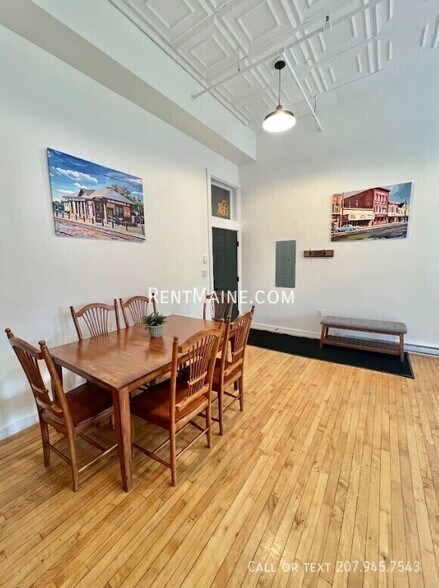 Building Photo - 113 N Lancey St