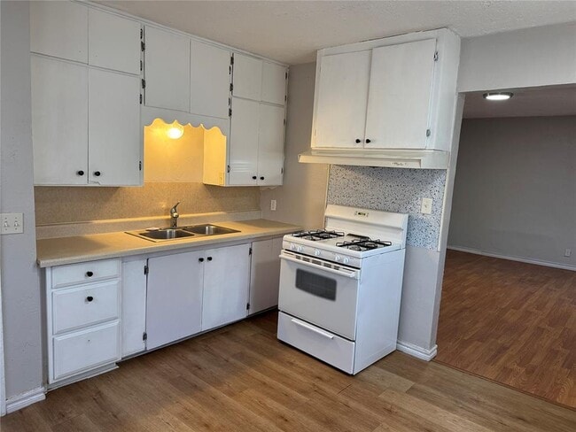 Building Photo - 6812 NW 37th St