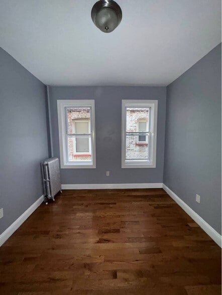Primary Photo - 731 Avenue A