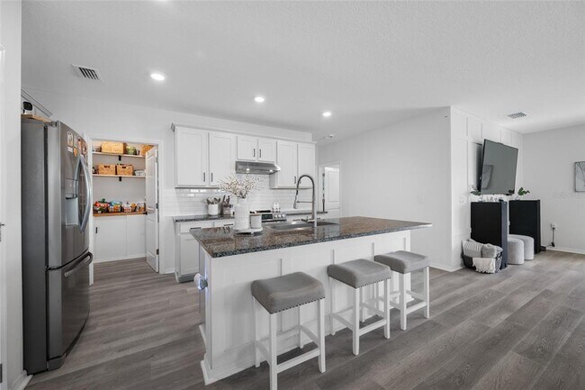 Building Photo - 16826 Secret Meadow Dr
