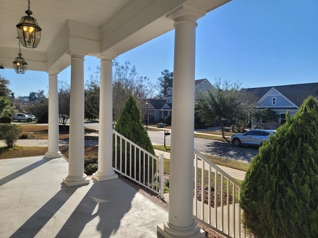 Building Photo - 2508 Goldenrod Wy