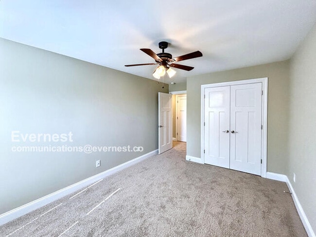 Building Photo - Spacious 3-Bedroom Home with Modern Comfor...