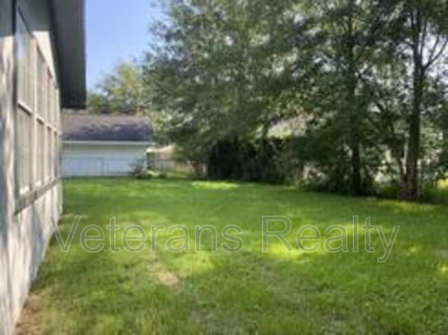 Building Photo - 101 Park Row Ave