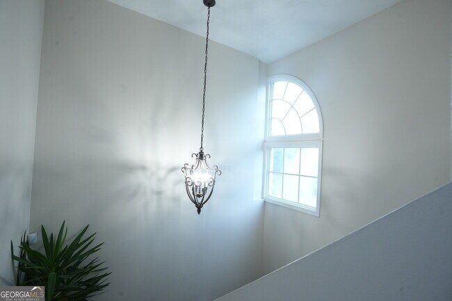 Building Photo - 3 Normandy Ct