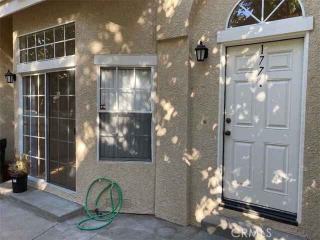 Primary Photo - 2300 Maple Ave