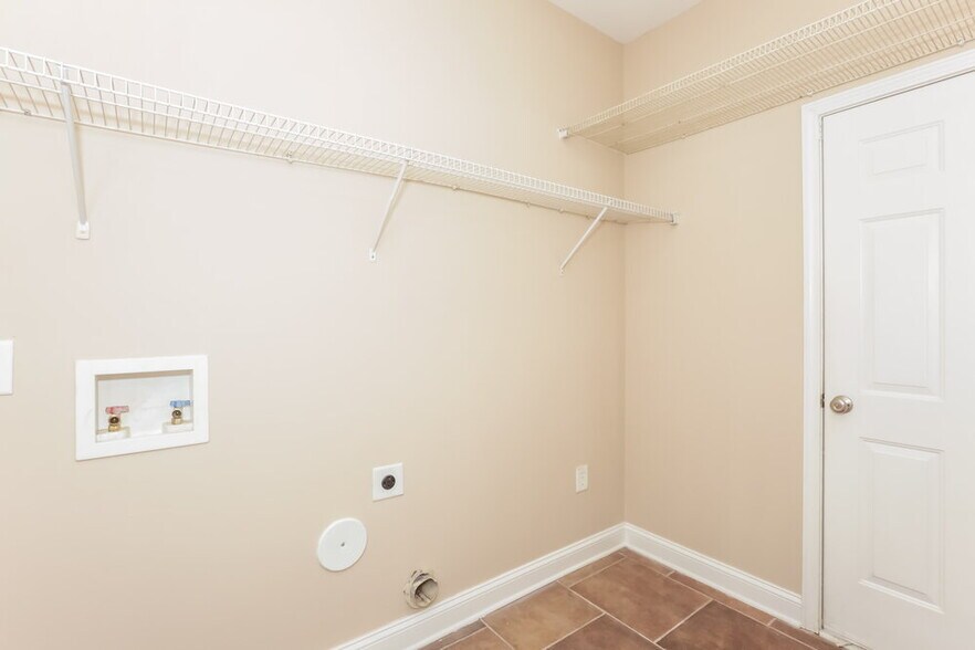 Building Photo - 4706 Kiddle Ln