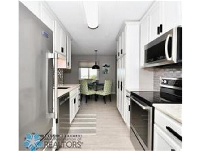 Building Photo - 1110 3rd Ave N