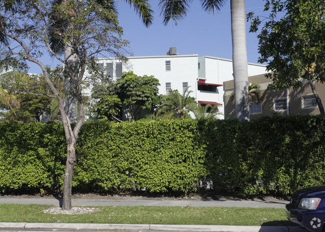 Building Photo - The Lofts on the Park